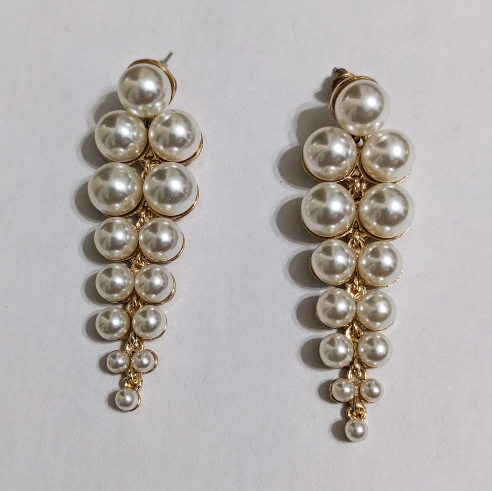 Drop Pearl Earrings